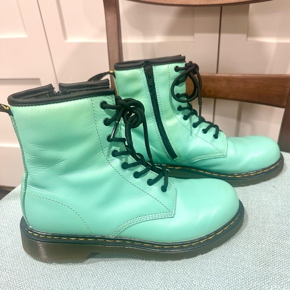 Dr. Martens Boots 8 Hole Sea Foam Green - Picture 2 of 12